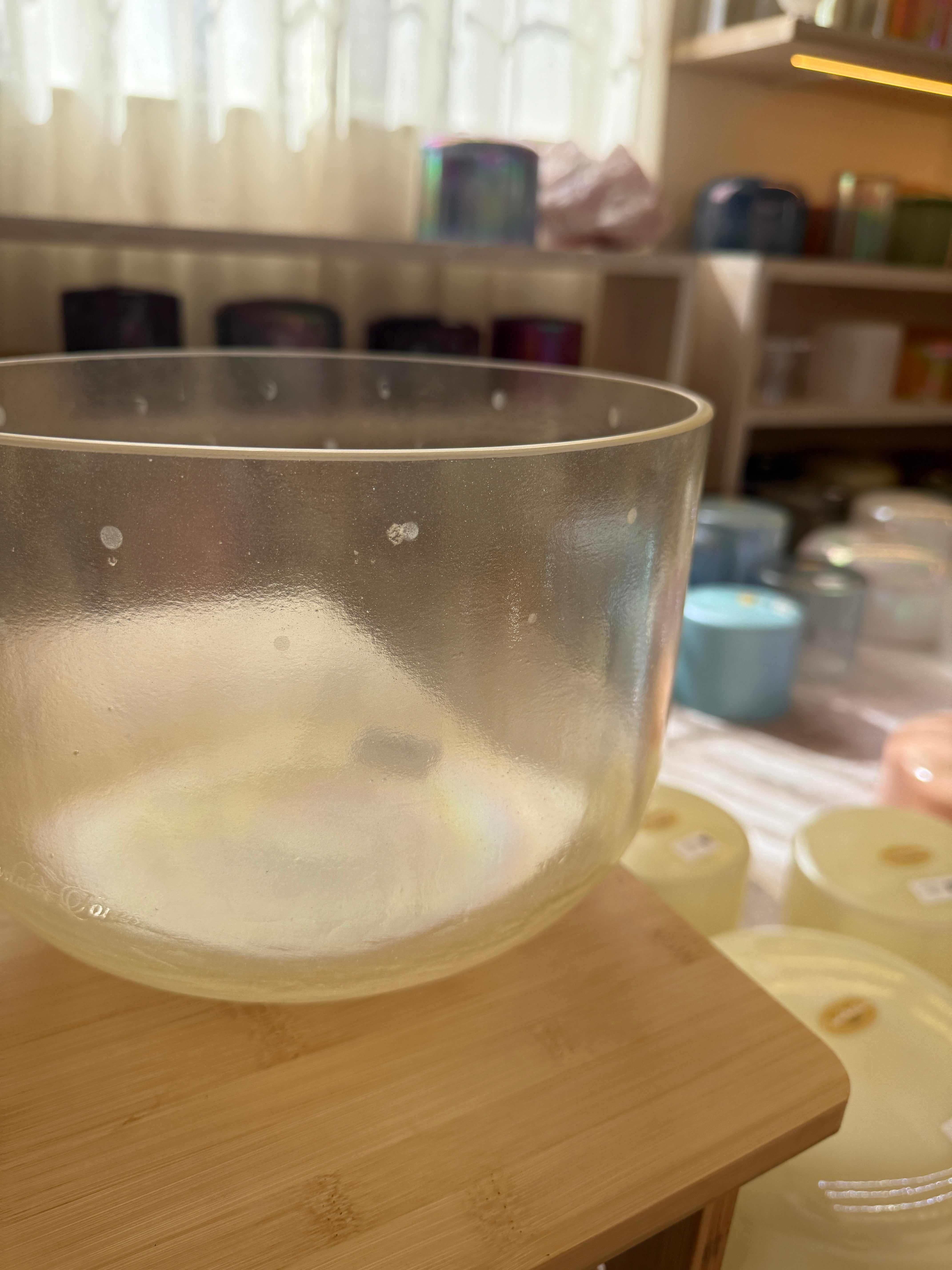 10" D-15 Lemon Aura Gold 154843 Crystal Tones® Alchemy Singing Bowl