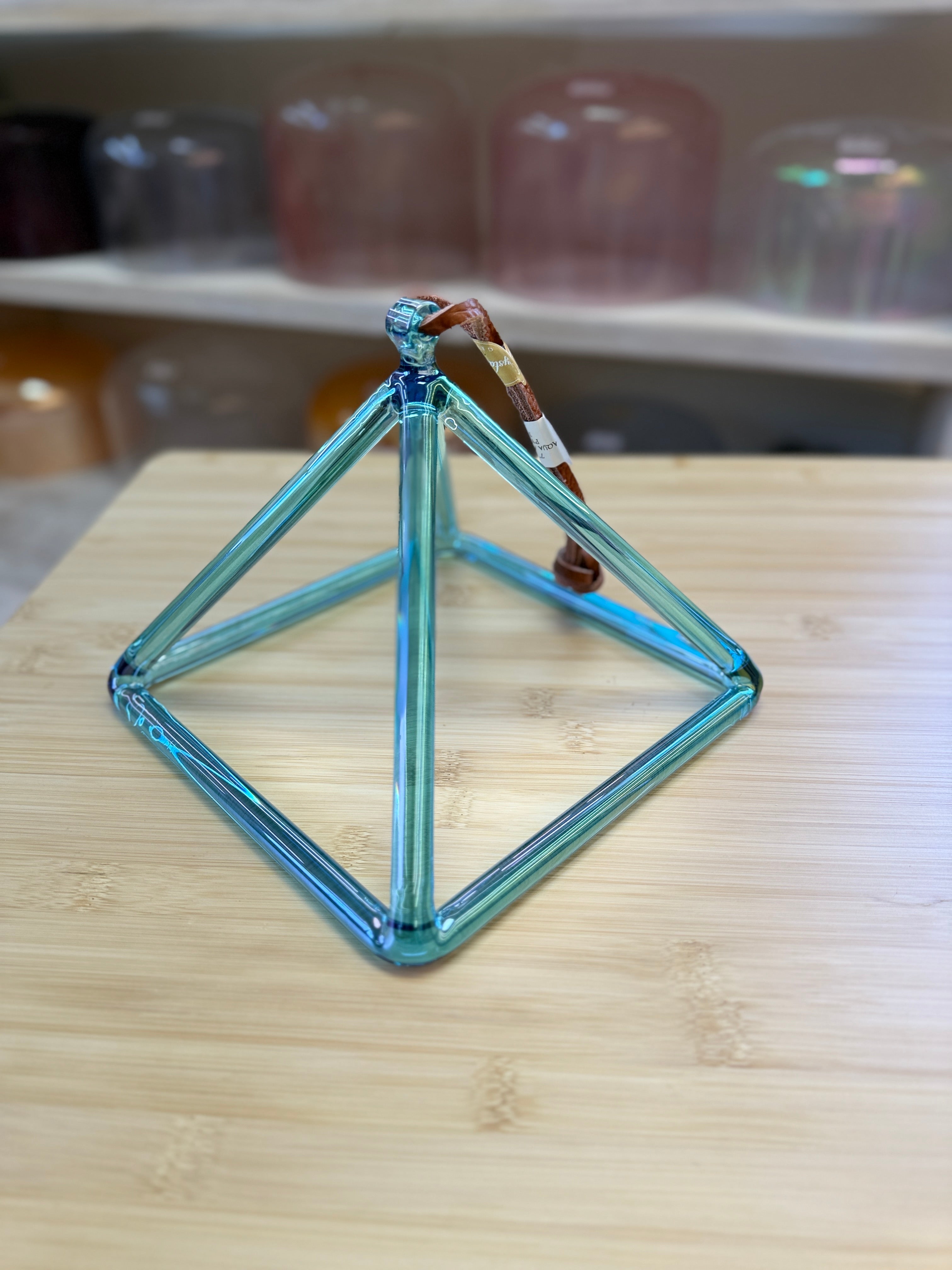 7" A#+15 Aqua Aura Gold 160243 Crystal Tones® Alchemy Pyramid