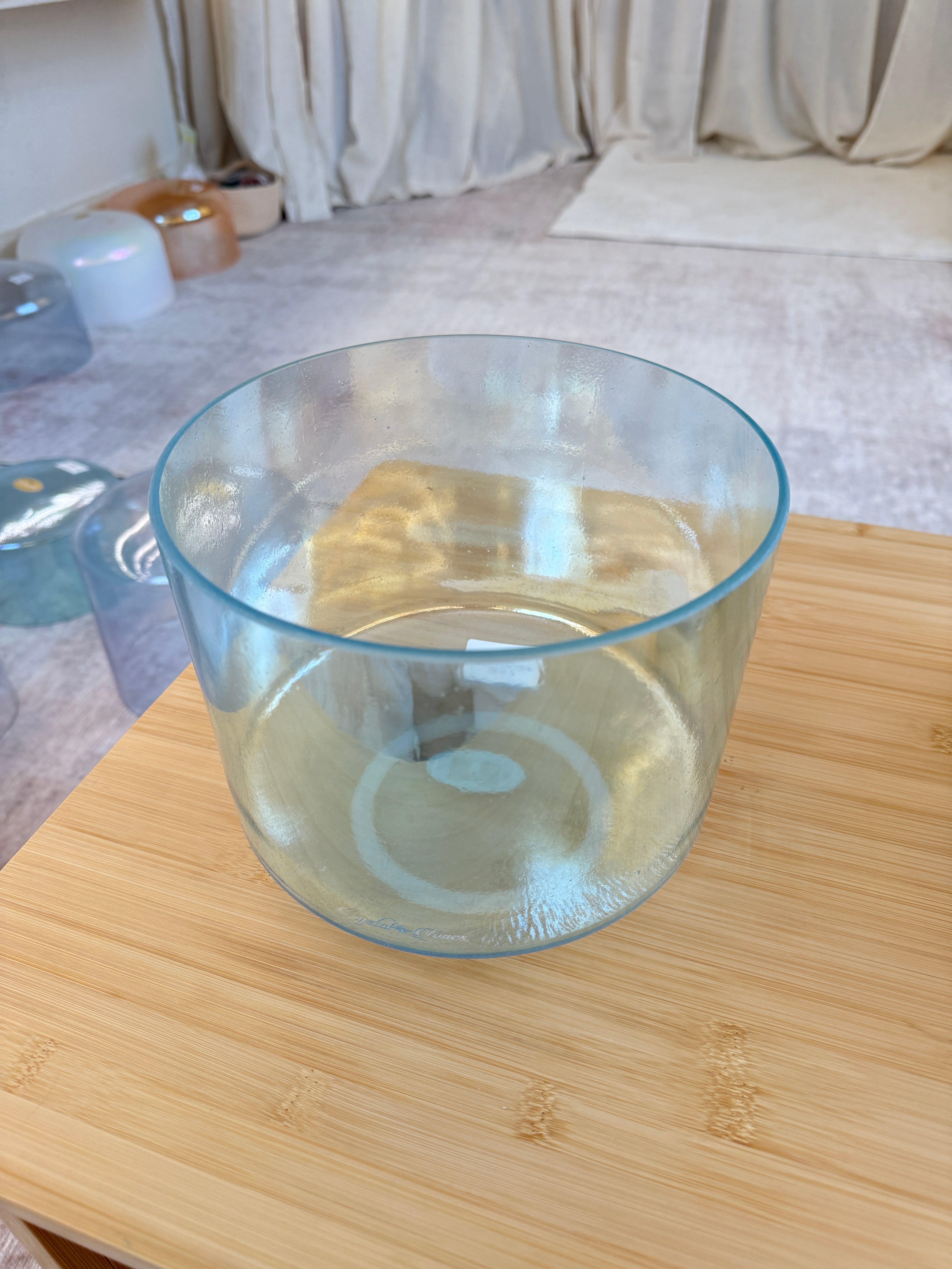 8" D+20 Aqua Aura Gold 157227 Crystal Tones® Alchemy Singing Bowl