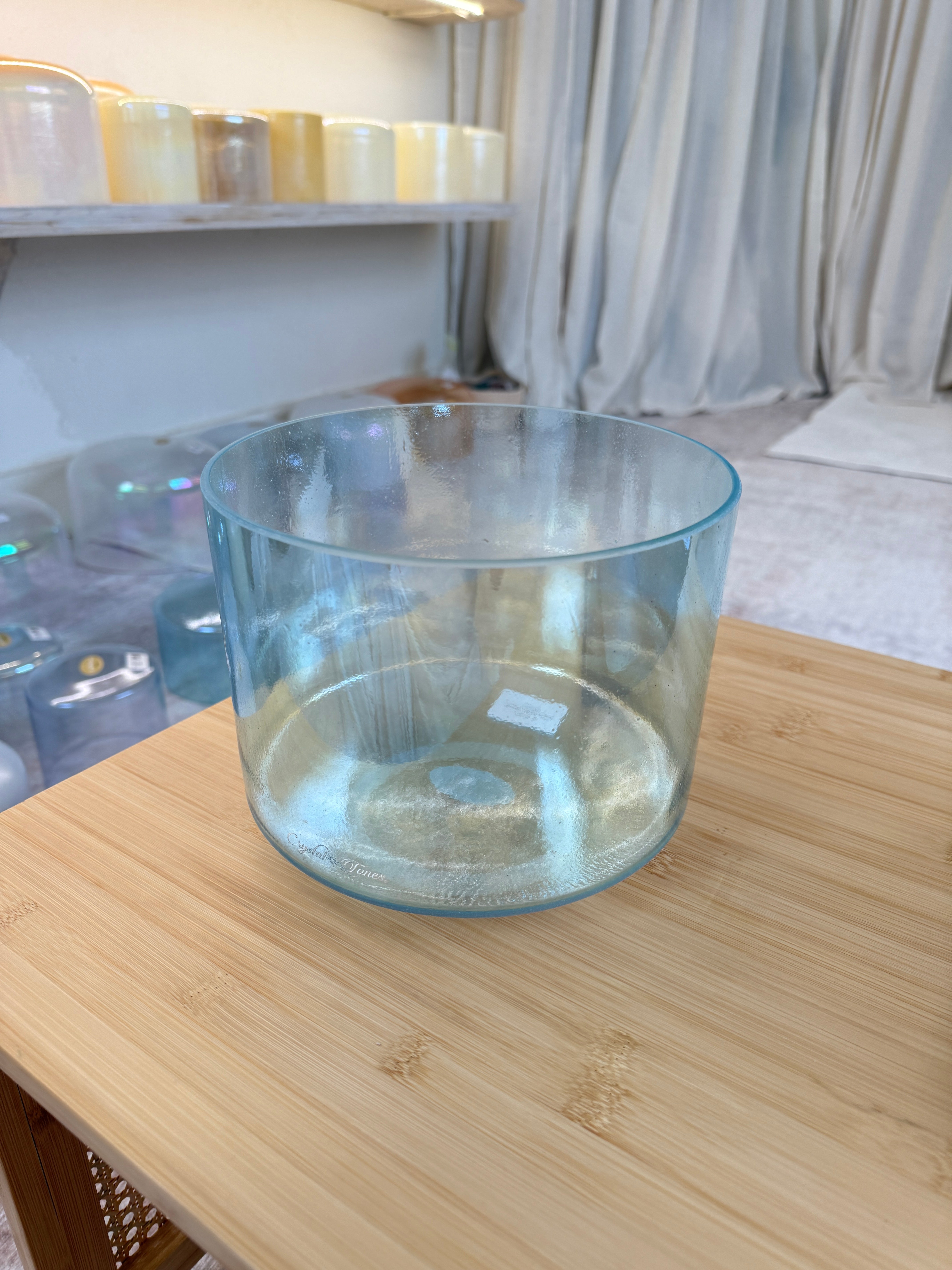 8" D+20 Aqua Aura Gold 157227 Crystal Tones® Alchemy Singing Bowl