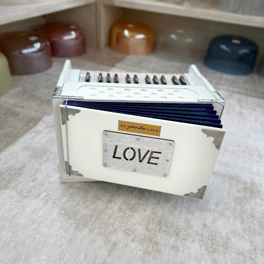 Armonio Mini “Viajero” - Blanco