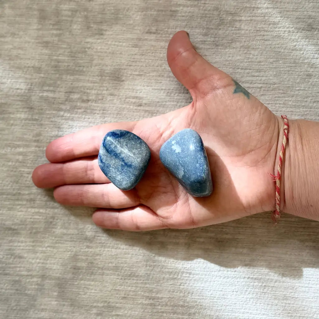 Cuarzo Azul / Blue Quartz Small Therapy Stones - Pack of 2