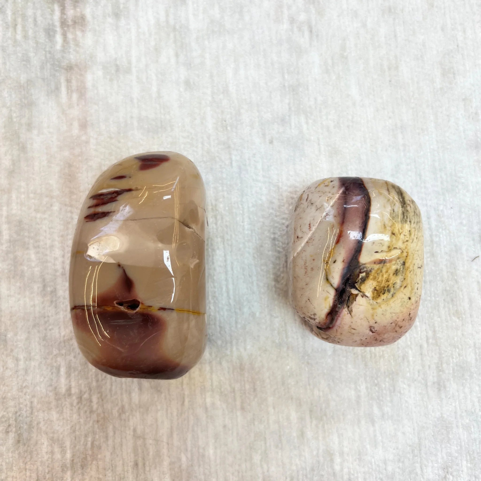 Mookaíta / Mookaite Jasper Large Therapy Stones - Pack of 2