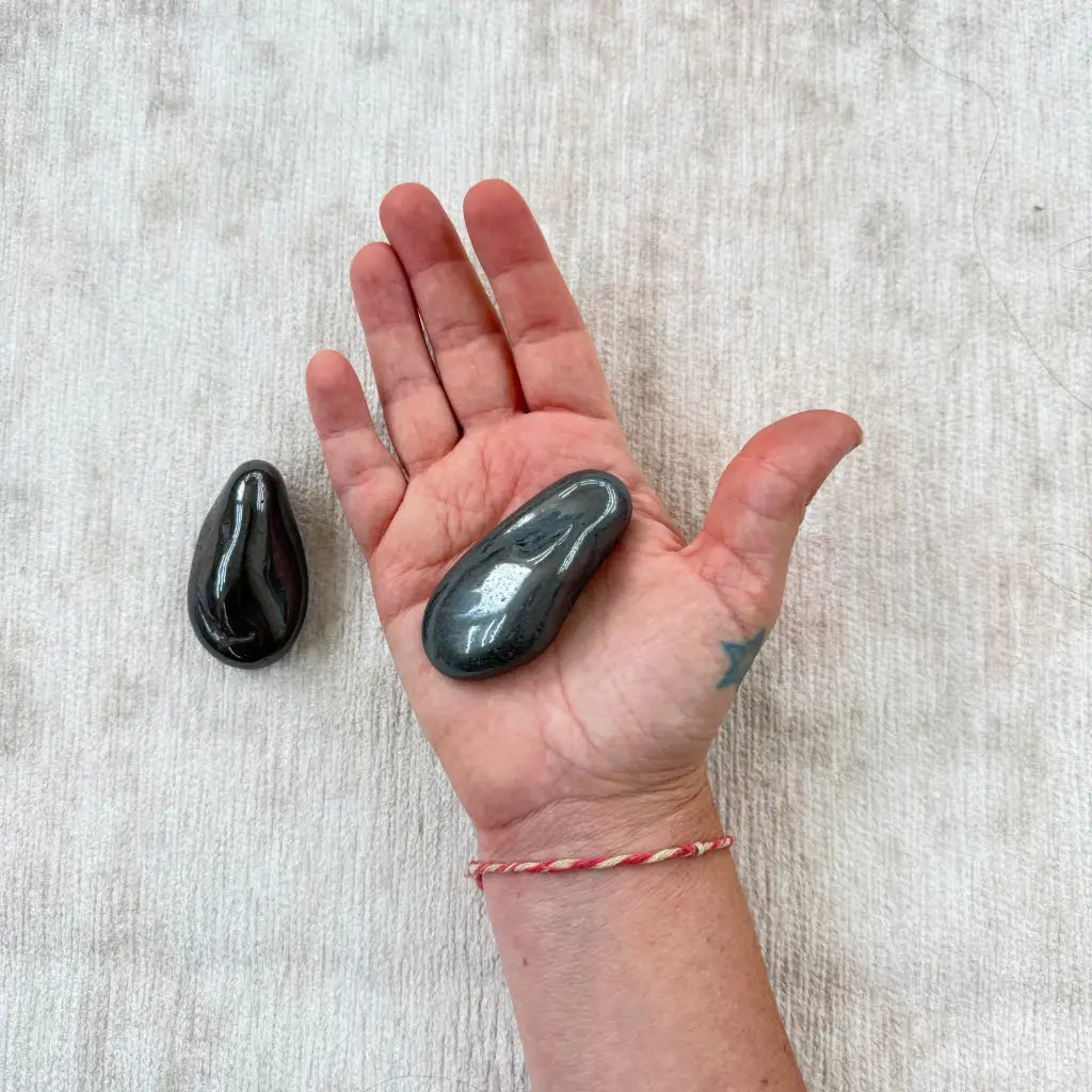 Hematita / Hematite Small Therapy Stones - Pack of 2