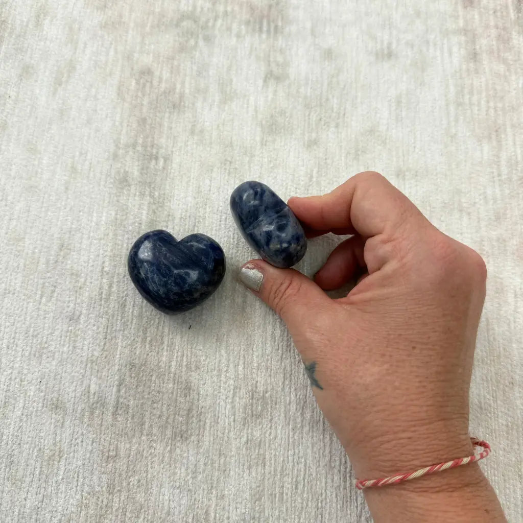 Sodalita / Sodalite Thick Heart Therapy Stones - Pack de 2