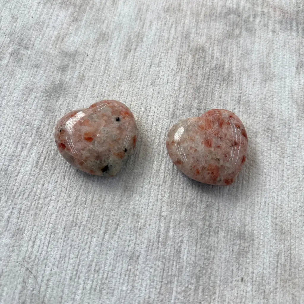 Piedra Solar / Sunstone Thin Heart Therapy Stones - Pack of 2